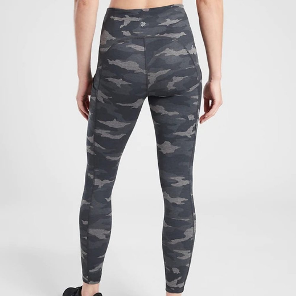 Athleta Ultimate Stash Pocket Camo 7/8 Tight size 3X - Picture 4 of 4